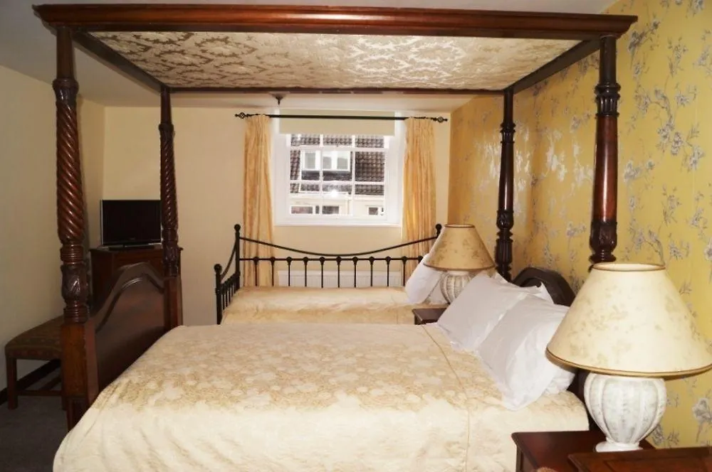 The Old Priory Bed & Breakfast Bath