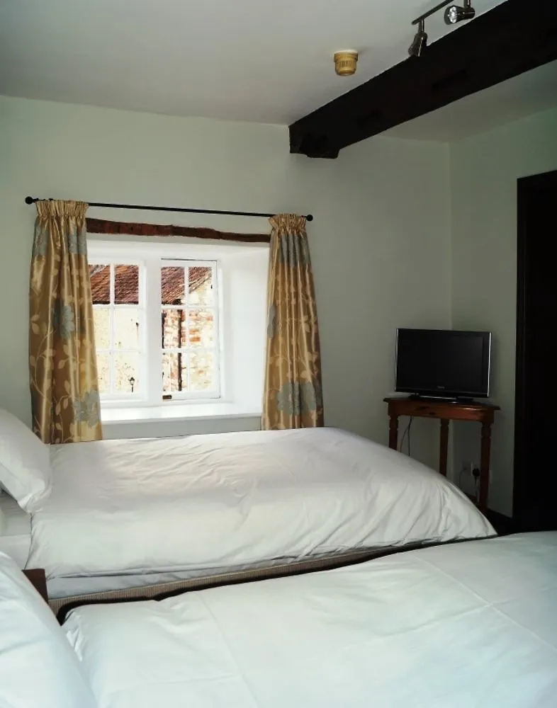 The Old Priory Bed & Breakfast Bath