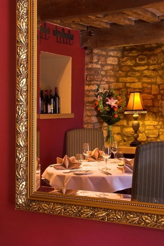 The Old Priory Bed & Breakfast Bath 4*,